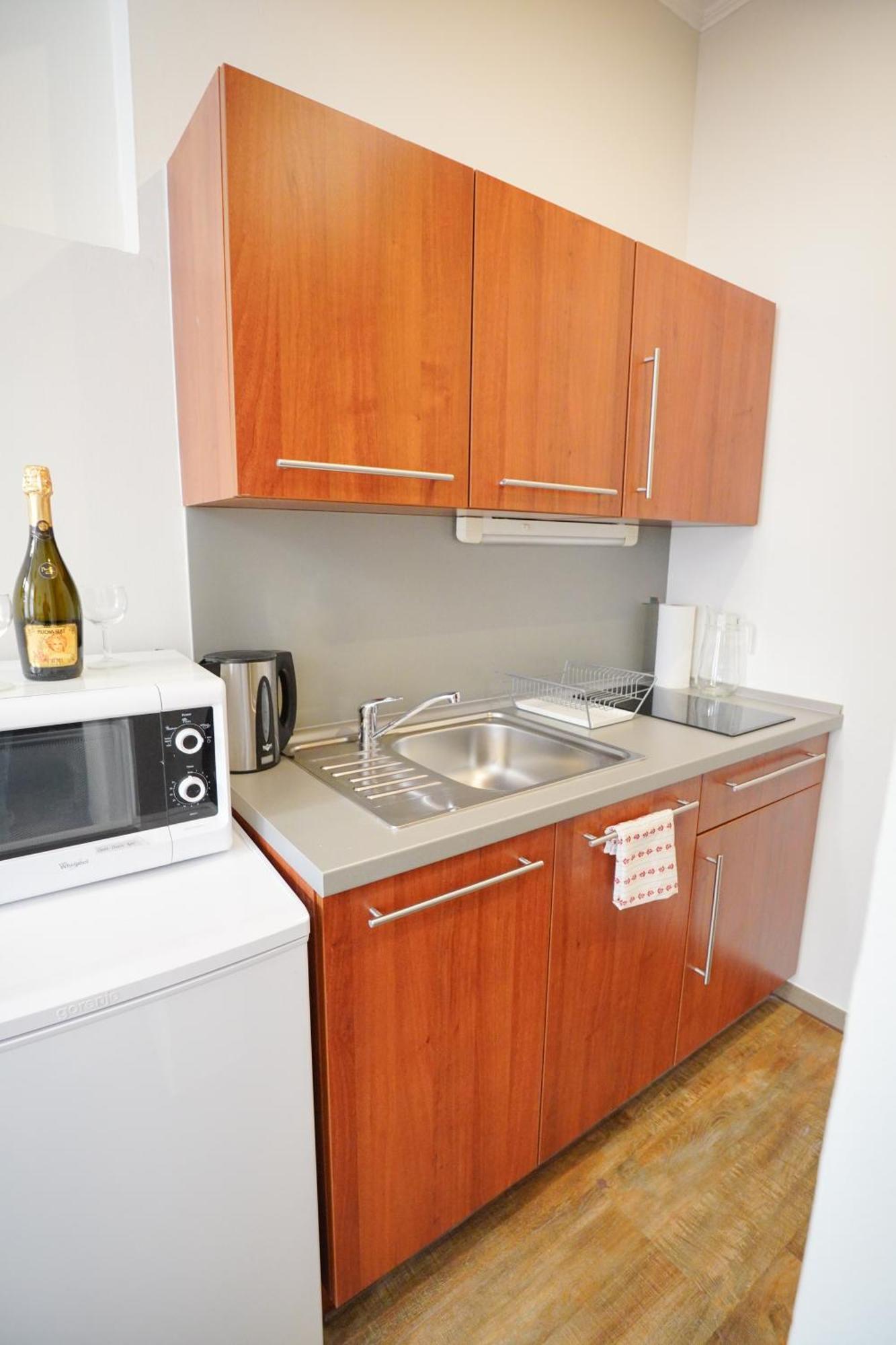 Elegant & Stylish Center Apartments! プラハ エクステリア 写真