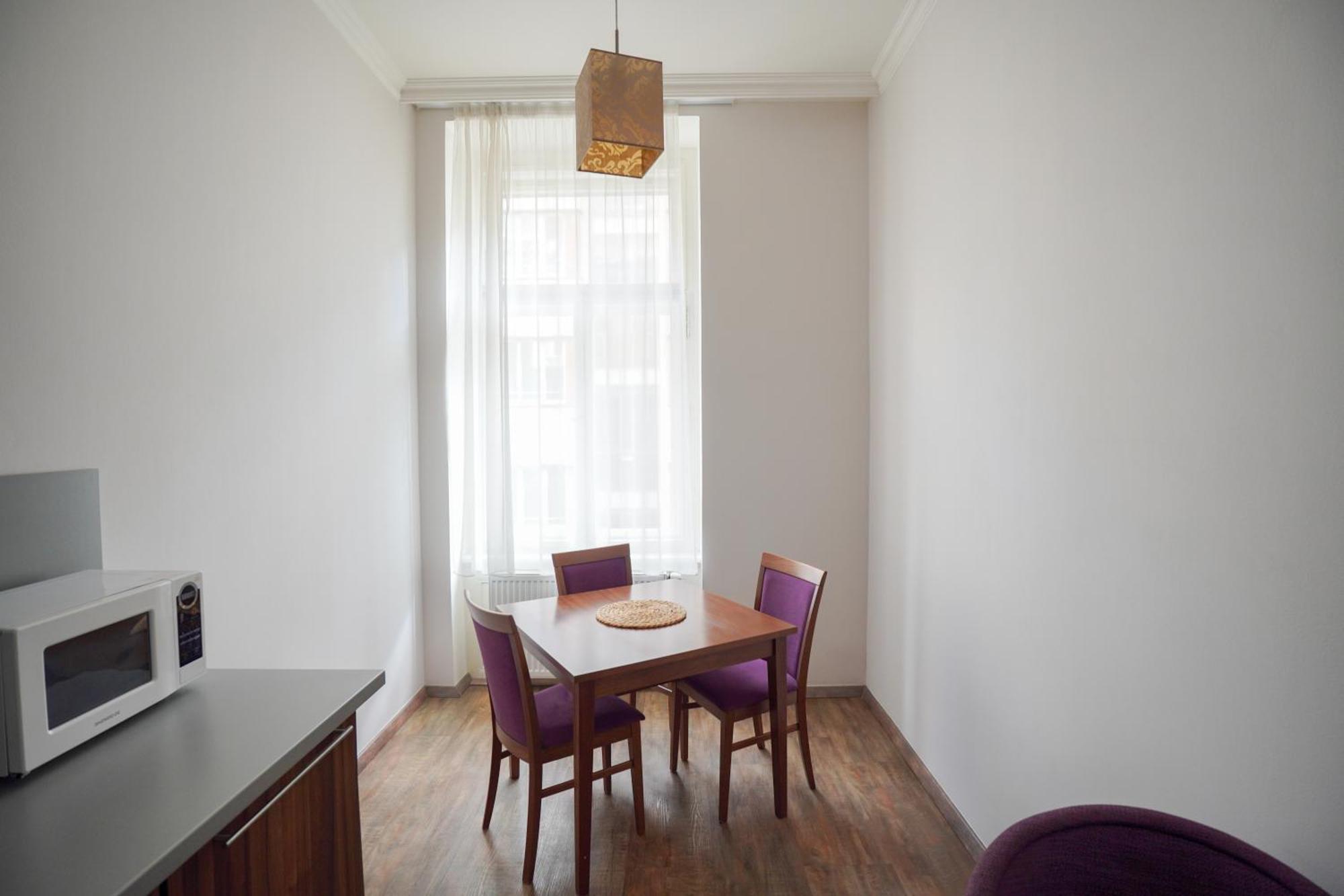 Elegant & Stylish Center Apartments! プラハ エクステリア 写真