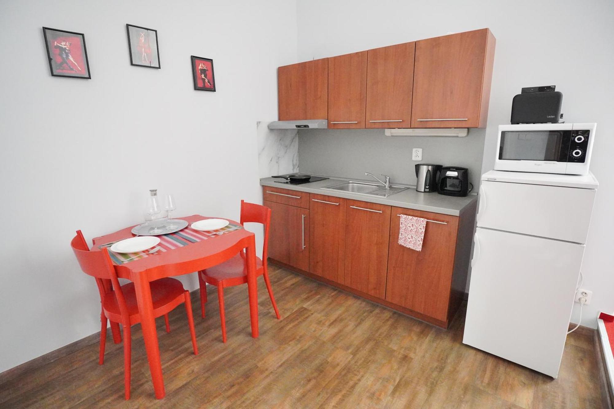 Elegant & Stylish Center Apartments! プラハ エクステリア 写真