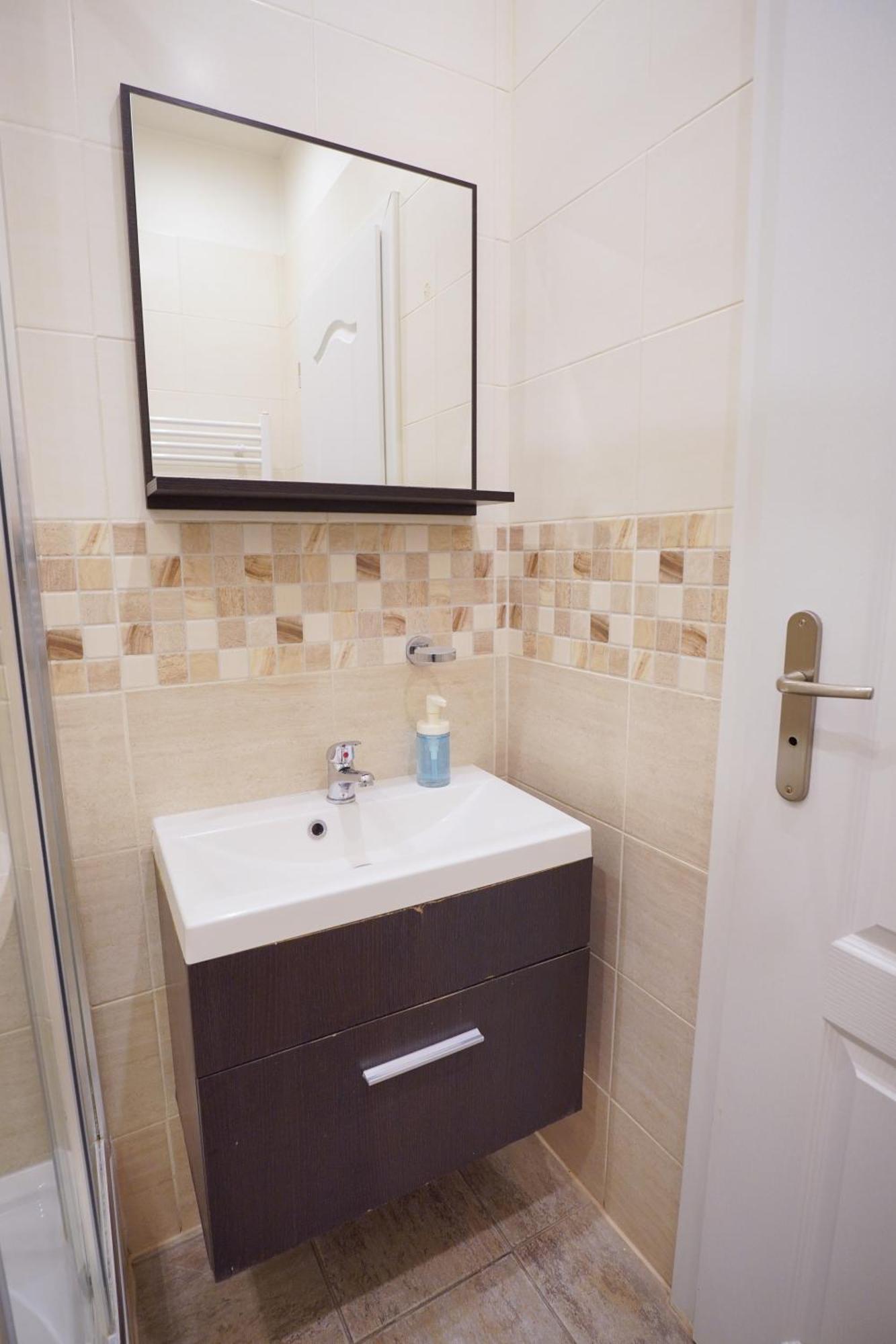 Elegant & Stylish Center Apartments! プラハ エクステリア 写真